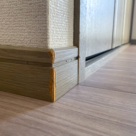 フローリングや建具のキズ・凹み補修