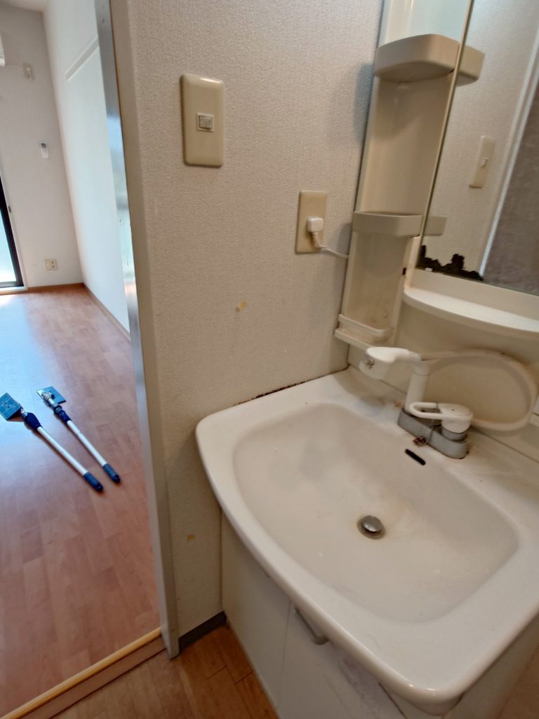 八王子市マンションクロス再生・クロスクリーニング