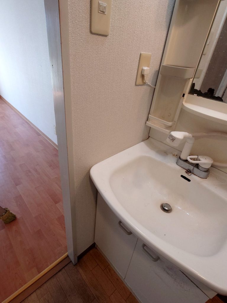 八王子市マンションクロス再生・クロスクリーニング