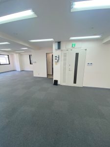 オフィス内はクロス洗浄・クロス再生します