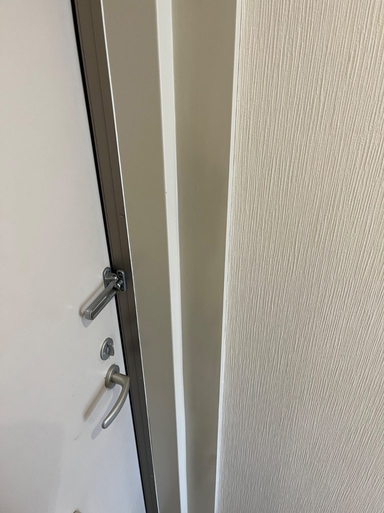 玄関柱修理完了