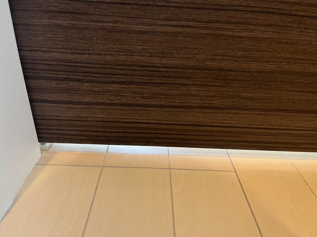 扉下補修後