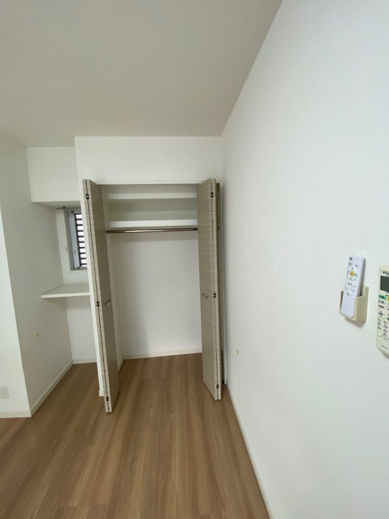 荒川区マンションクロスクリーニング作業前
