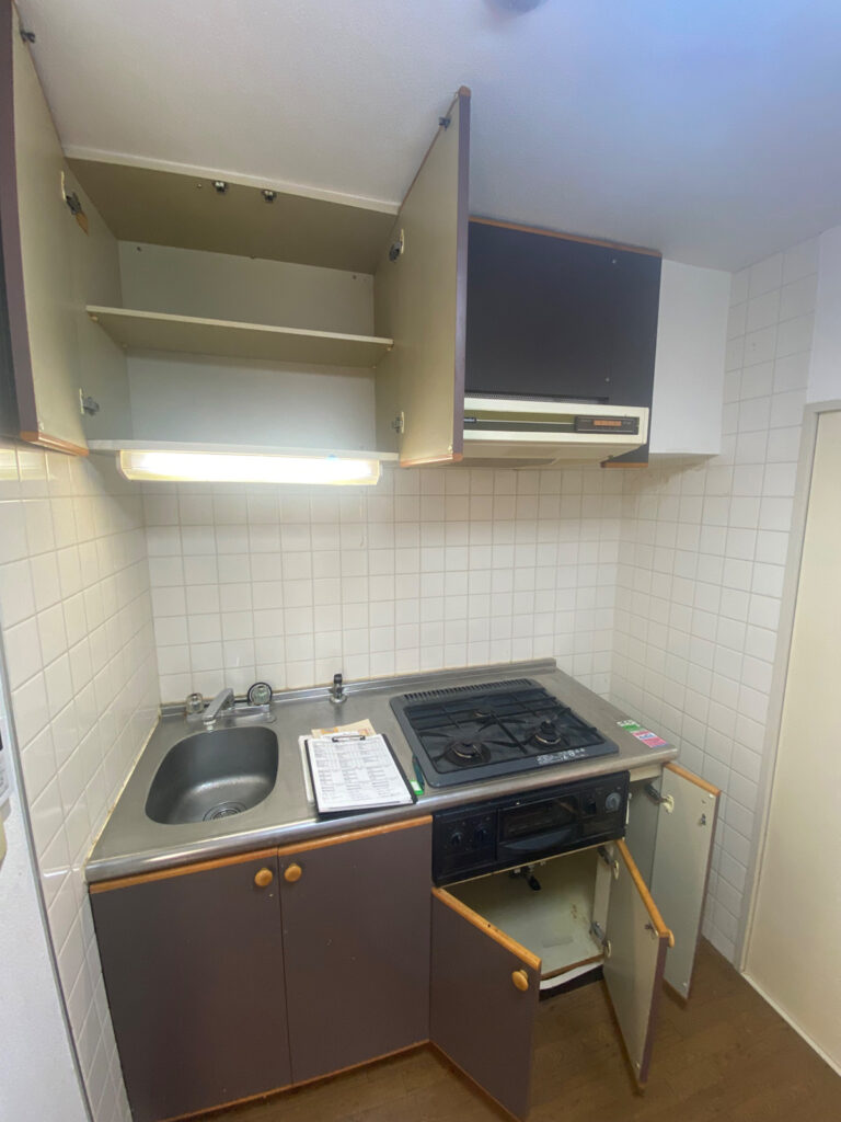 神奈川県横浜市マンションクロス再生・原状回復工事